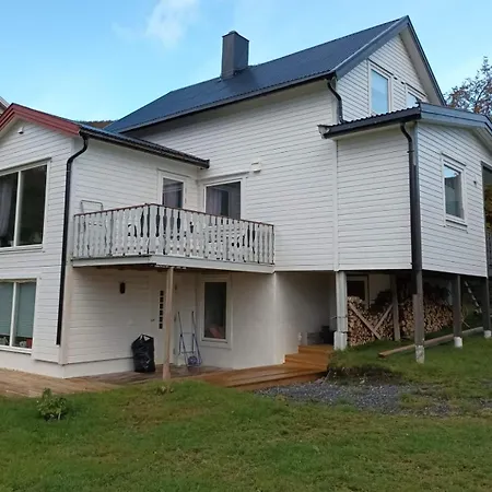 Great Location For You! Natalie's * Skjervoy