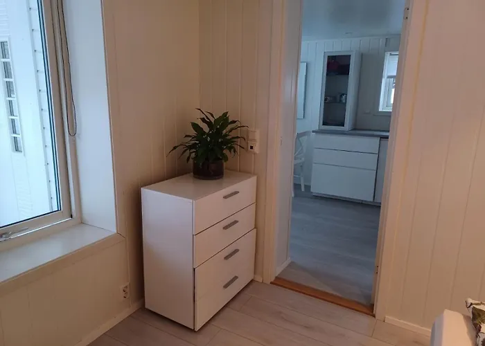 Great Location For You! Natalie's Апартаменты Skjervoy
